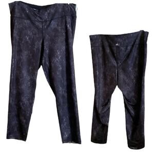 Ideology Plus Size 2XL Black & White Snake Print Capri Leggings Ab Compression